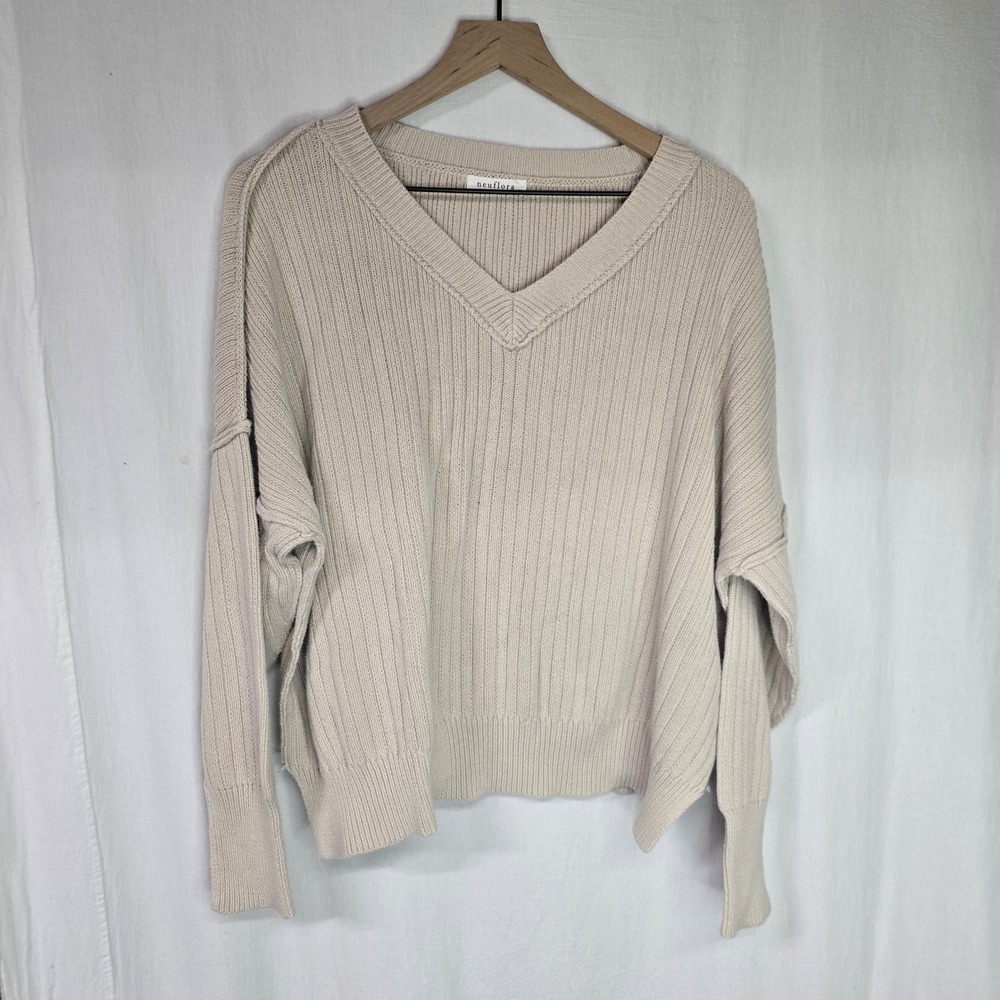neuflora Ribbed V-Neck Sweater Womens Medium Beige Knit Slouchy Boho Minimalist‎